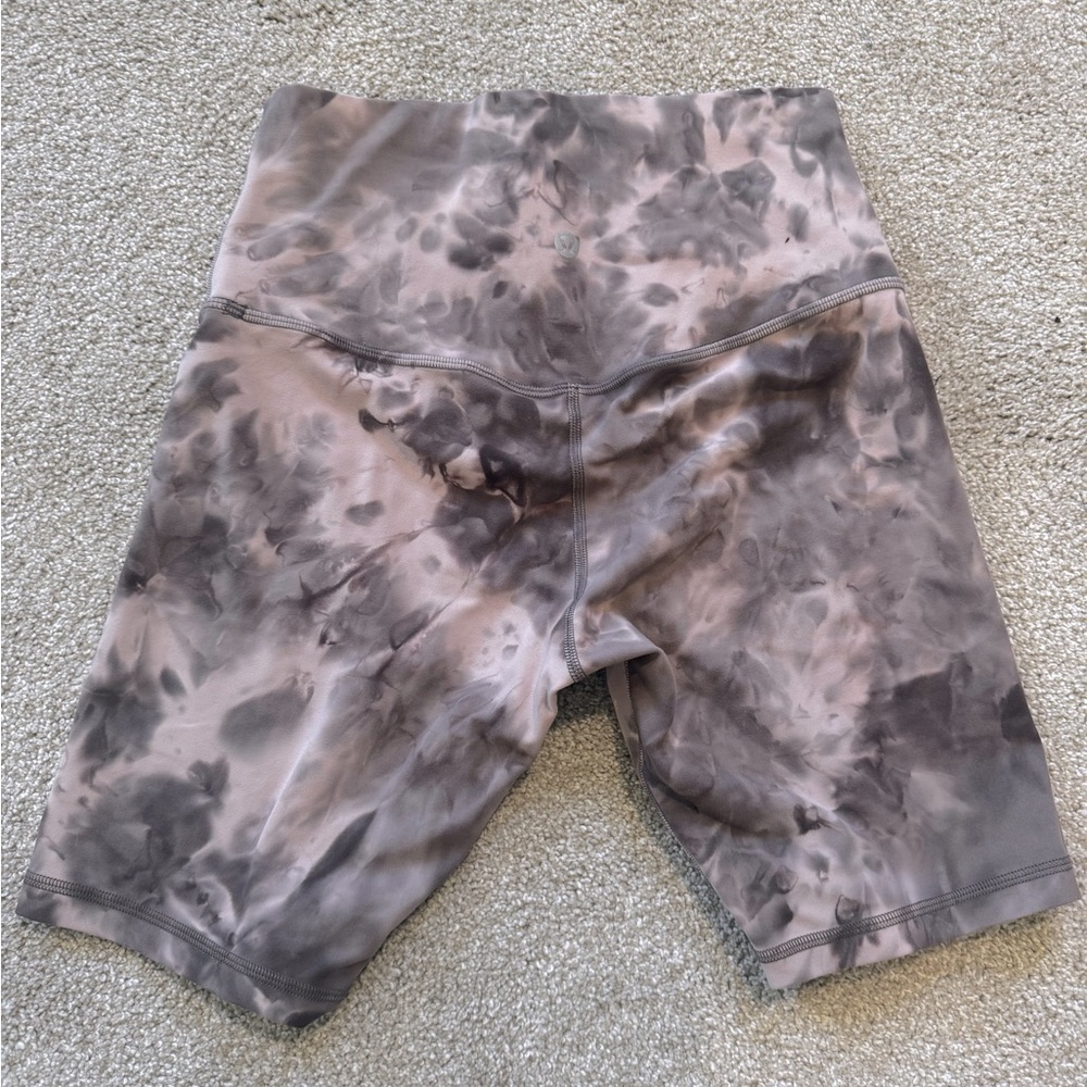 Lululemon Align Biker Shorts size 6 - like new